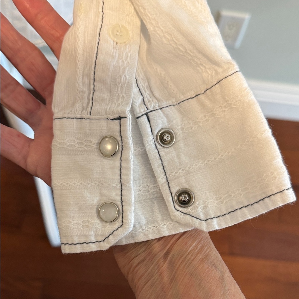 Women’s white WESTERN Button-Up Shirt with Black Embroidery - Picture 6 of 11